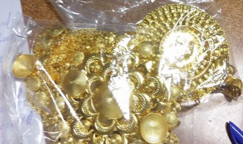 Близо 13 кг златни бижута без документи за произход задържа ГДБОП - 1
