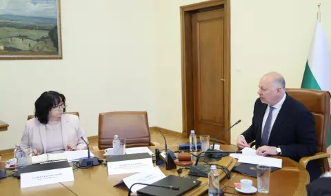 The Cabinet proposes further measures against speculation and guarantees for consumers with changes to the Euro Introduction Act  - 1