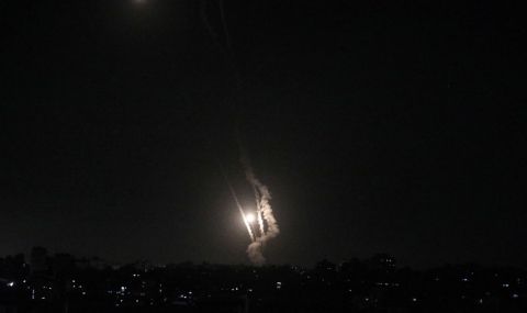 Израел удари обекти на Хамас в Газа - 1