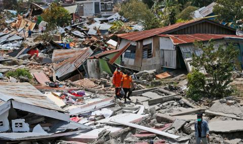 Над 1200 станаха жертвите на цунамито - 1