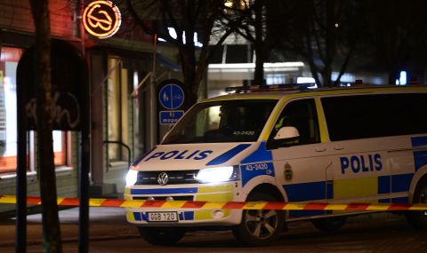 Шведската полиция е арестувала трима мъже и 15-годишно момче - 1