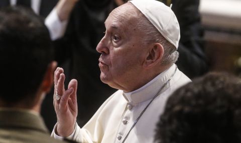 Папата скърби и се моли за жертвите на катастрофата в България - 1