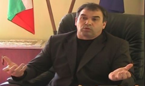 Цацаров подхвана кмета на Хаджидимово заради мерцедес - 1