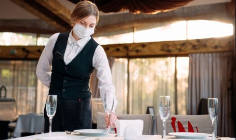 Ресторантьори: Без зелен сертификат за сервиране на открито - 1