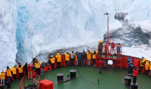 Туристическите круизи с ледоразбивач към Северния полюс - 1