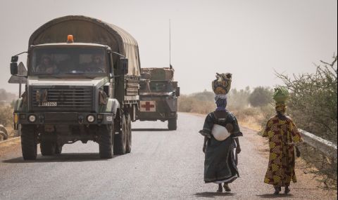 Германия изтегли 60 войници от база на летището в столицата на Мали - 1