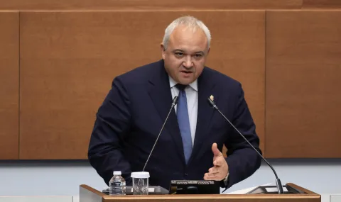 Демерджиев: От Малта съобщиха, че Пеевски не е плащал лично полетите си