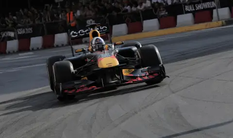 Никола Цолов впечатли с бързина на "Монца" преди финала на сезона във Формула 3 - 1