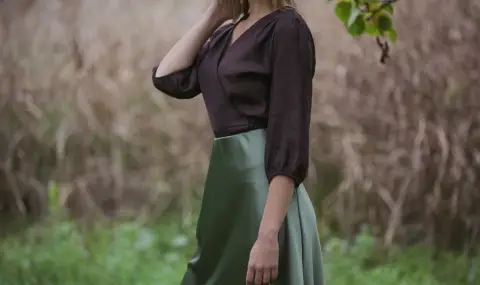 Сатенената пола – абсолютният моден фаворит тази есен - 1