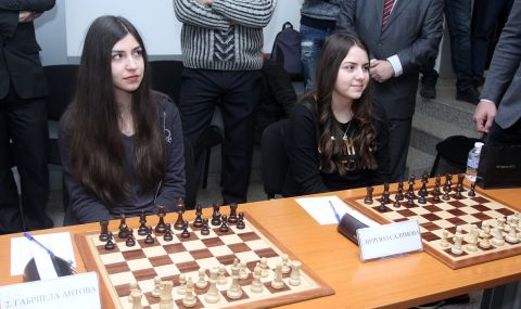 Вижте гаджето на Нургюл Салимова - 1