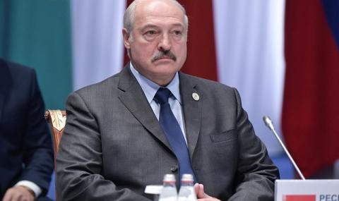 Бунтът срещу Лукашенко у дома продължава с пълна сила - 1