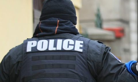 Разследват пътен инцидент с участието на полицай в Троян - 1