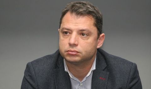 Делян Добрев: Служебните кабинети на Радев се справиха по-добре от Промяната - 1