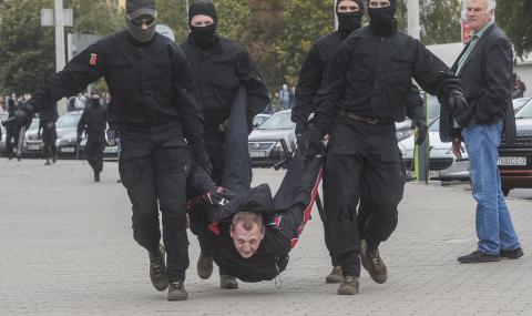 Десетки арестувани на протестите в Беларус - 1
