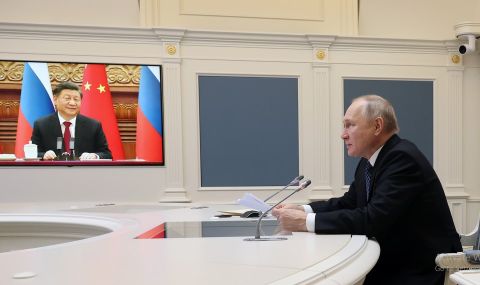 Си Дзинпин на ключово посещение в Москва - 1