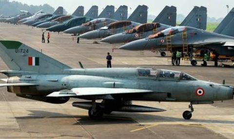 Русия и Индия обсъждат съвместно производство на авиационни оръжия - 1