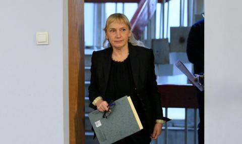 Елена Йончева докара ново обвинение на шеф от КТБ - 1
