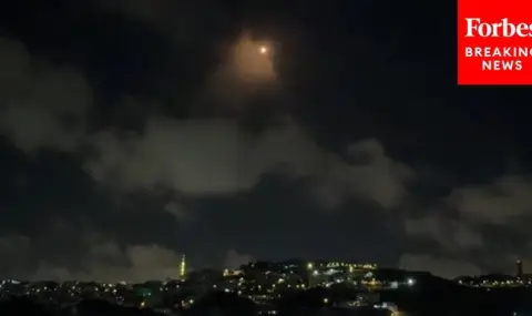 Иран стартира нова вълна от ракетни удари срещу Израел