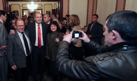 Румен Радев: България ще засили връзките си с българските общности зад граница - 1