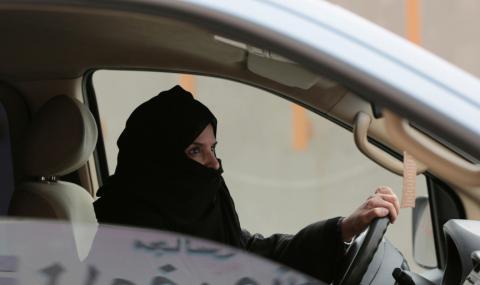 Жените в Саудитска Арабия сядат зад воланите - 1