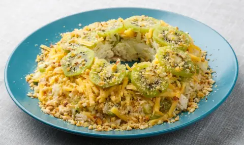 Рецепта на деня: Екзотична салата с пилешко и плодове - 1