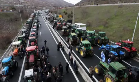 Транспортни работници у нас искат държавата да се намеси заради блокадата на гръцката граница 