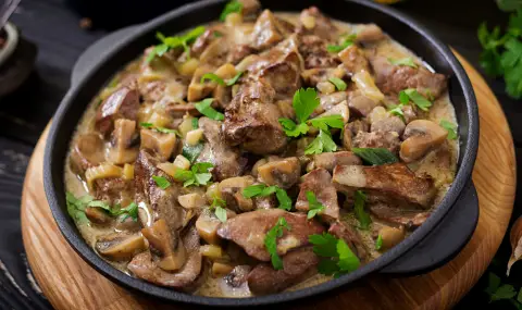 Рецепта на деня: Телешки дроб с нежен гъбен сос - 1