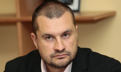 Калоян Методиев: Йотова участва в свалянето на редовното правителство с непрестанни вербални атаки. Меси се на партиите  - 1