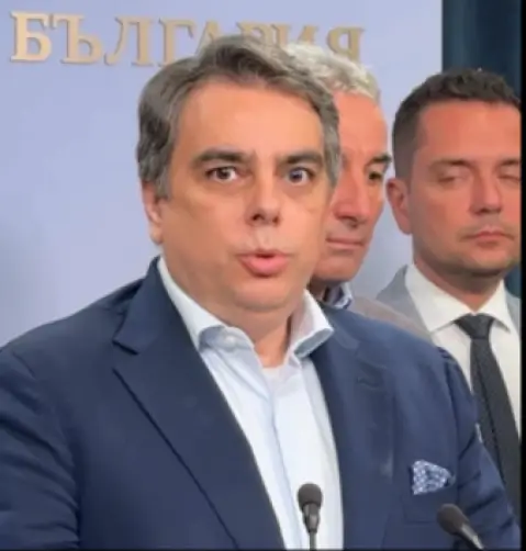 Асен Василев: Приетият бюджет е погром над българските граждани и бизнес. Йотова да наложи вето  - 1