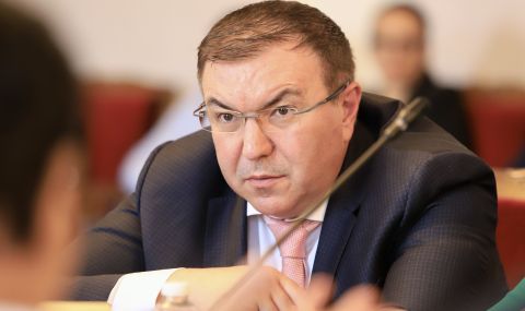 Костадин Ангелов: Призовавам  министъра на отбраната Тодор Тагарев незабавно да уволни Мустафа Емин! - 1