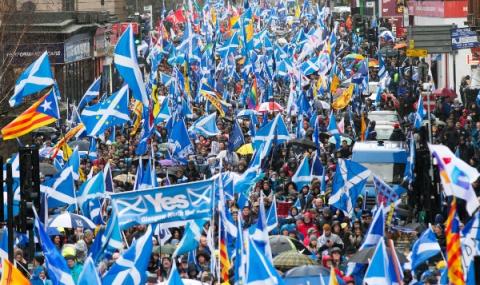 Хиляди на демонстрация за независимост в Шотландия - 1
