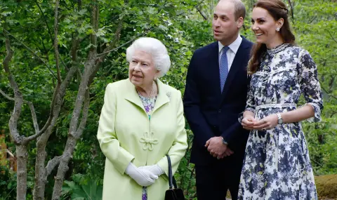 Кейт Мидълтън разкри какво е подарила на кралица Елизабет II на първата им Коледа заедно (ВИДЕО) - 1