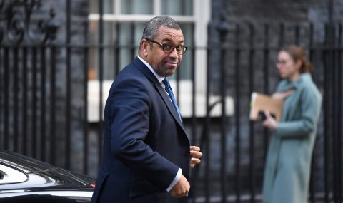 Външните министри Клевърли  и Кулеба разговаряха по телефона - 1