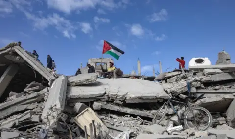 The Guardian: London and Paris discuss recognition of Palestine in June  - 1