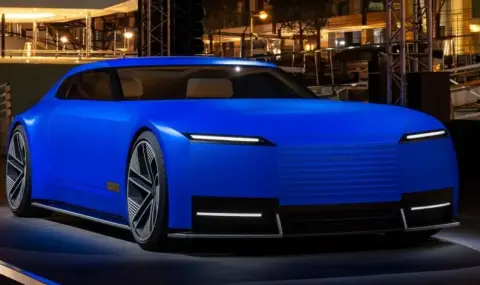 Jaguar показа на баровците в Монако ултрамодерния Type 00 - 1