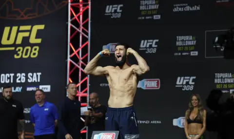 Хамзат Чимаев подари шампионския си пояс на Рамзан Кадиров при триумфалното си завръщане в Чечня - 1