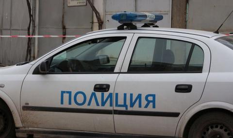 Пиян шофьор засече микробус в Пловдив, налетя на бой - 1
