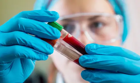 Пробив: Кръвен тест открива от рано рак на яйчниците - 1