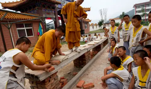 Манастирът Шаолин отрича съобщенията за масово напускане на монаси  - 1