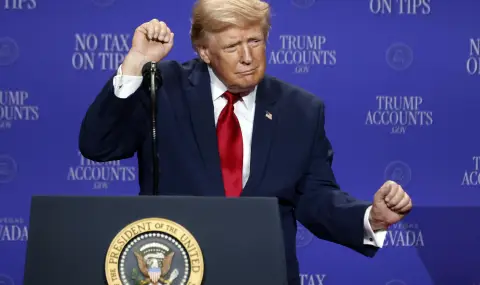 Trump denies US arms shortage and threatens to prosecute media sources - 1