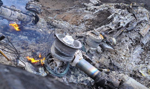 Откриха телата на пилотите от падналия в Киргизстан US самолет - 1