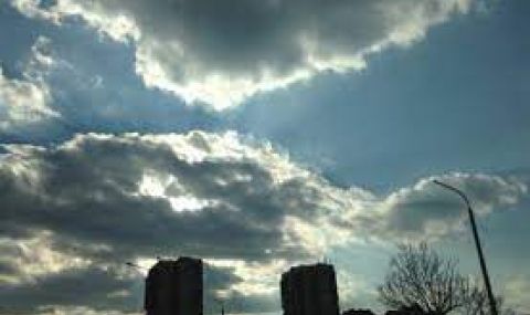 Дъждовен и ветровит петък - 1