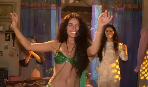 Джована Антонели, изиграла Джейд в „Клонинг“, навърши 50 години - 1