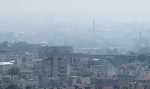 Задушлива миризма притесни няколко квартала в София - 1