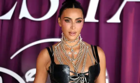 Ким Кардашиян и Люис Хамилтън се настаниха в Париж след романтичен уикенд в Англия (СНИМКИ) - 1