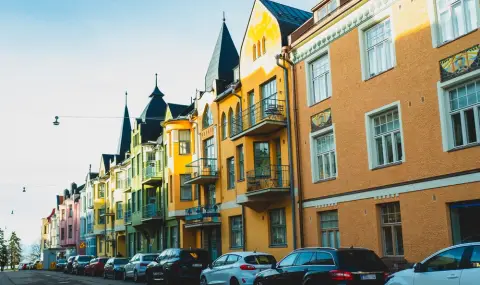 Финансовите проблеми на най-щастливата страна в света - 1