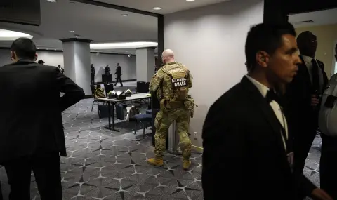 АП: Какви мерки за сигурност имаше в хотела, от който Тръмп бе евакуиран след стрелба ВИДЕО - 1