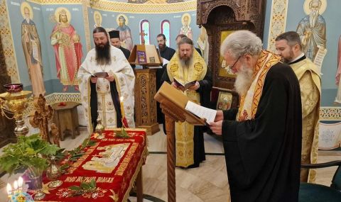 Българският патриарх Неофит отслужи Опело Христово - 1