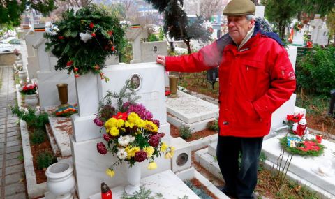 Град във Франция не приема плащане от руски граждани за гробище - 1