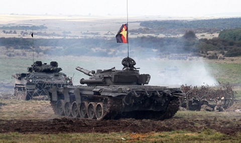 Трета световна война? Великобритания се готви за руските танкове - 1